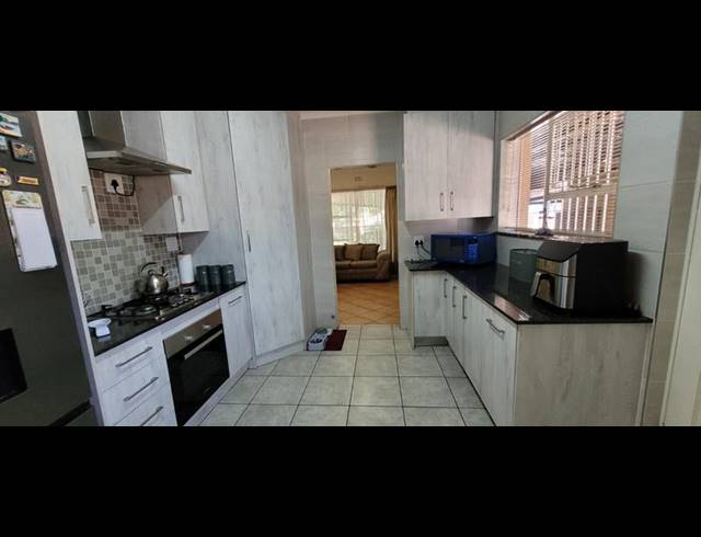 3 BEDROOM HOUSE FOR SALE IN RANDHART